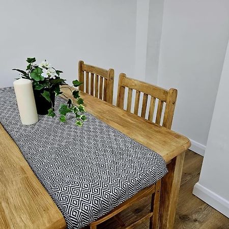 Wonderful Apartment In Wembley Londra Dış mekan fotoğraf